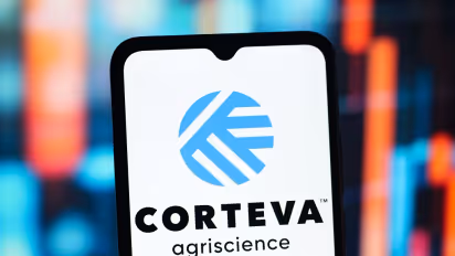 https://stocktwits.com/news-articles/markets/equity/corteva-plans-split-into-two-independent-agribusinesses-here-are-the-details/chCYdnrR3al