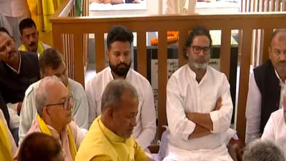 Jan Suraaj founder Prashant Kishor hold silent introspection along with party leaders (Photo/ANI)