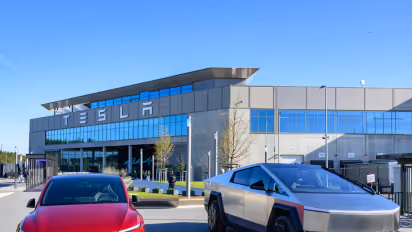 https://stocktwits.com/news-articles/markets/equity/tesla-q2-earnings-preview-tsla-stock-falls/cZZi7h0R7uu