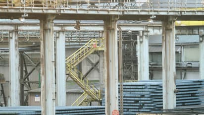 US Steel, Nucor, Steel Dynamics Expected To Benefit As Trump Formalizes Tariffs, Says Morgan Stanley: Retail Sentiment Soars