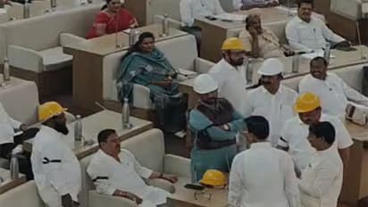 Corporators wear helmets in PMC House (Photo/PuneCongress)