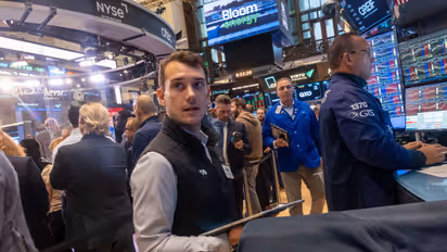 https://stocktwits.com/news-articles/markets/equity/s-and-p-500-nasdaq-dow-begin-week-higher-as-anthropic-ipo-filing-rekindles-ai-enthusiasm-msft-aapl-cart-vz-in-focus/cZU3LuaRBz7