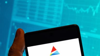 Southern Company Stock Gains As Q4 Revenue Tops Estimates, Retail Investors Remain Bullish