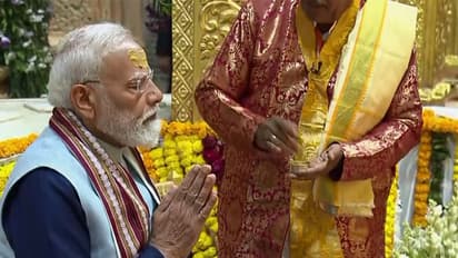 PM Modi offer prayers at Somnath temple (Photo: ANI)