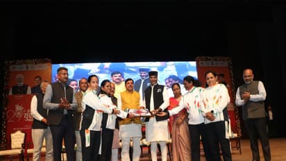 MP CM Mohan Yadav is honouring the talents from the state (Photo/DPR)