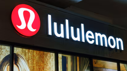 https://stocktwits.com/news-articles/markets/equity/lulu-stock-slips-overnight-bmo-capital-sees-32-downside-for-lululemon-even-as-it-begins-new-ceo-led-reset/cZtetweRJy8