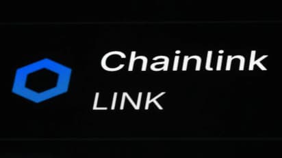 https://stocktwits.com/news-articles/markets/cryptocurrency/chainlink-swift-advance-blockchain-integration-for-ubs-tokenized-funds/chDD4dRR3Bj