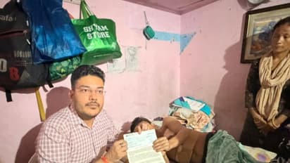 Rohit Mukhiya hailed for bravery in rescuing people during the Malviya Nagar fire incident (Photo/X@CMODelhi)