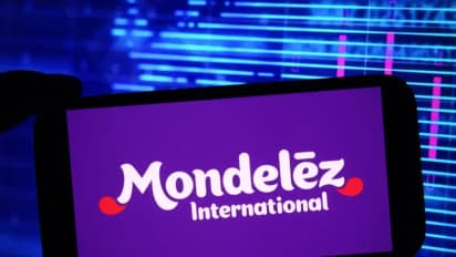 https://stocktwits.com/news-articles/markets/equity/mondelez-retail-investors-unimpressed-after-wells-fargo-upgrades-rating/chmPU0QRR5V
