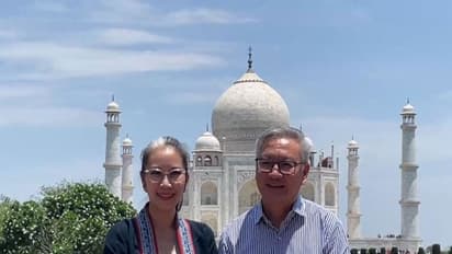 Laos Deputy PM and Foreign Minister Thongsavanh Phomvihane visits Taj Mahal with wife Vadsana Phomvihane (Photo/ANI)