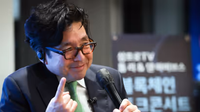 https://stocktwits.com/news-articles/markets/equity/fundstrat-s-tom-lee-is-bullish-on-broad-cyclical-trade-people-are-worried-about-the-credit-side-but-i-think-they-re-bottoming/cZxy5FXRBDU