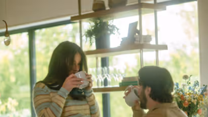 Actor Hailee Steinfeld with Josh Allen (Photo/instagram/@haileesteinfeld)