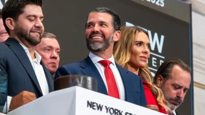 https://stocktwits.com/news-articles/markets/equity/retail-bulls-rally-behind-trump-jr-backed-grabagun-even-as-stock-halves-after-nyse-debut/ch8kvENR5qA