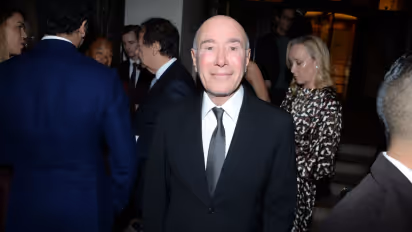 https://stocktwits.com/news-articles/markets/equity/spielbergs-pal-david-geffen-could-score-jaw-dropping-200-windfall-if-warner-bros-stock-fetches-25-apiece-report/cL52BJVREXf