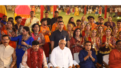 Gujarat CM participates in Maha Aarti at Navratri Garba Mahotsav organised at Ahmedabad IPS mess (Photo/CMO)