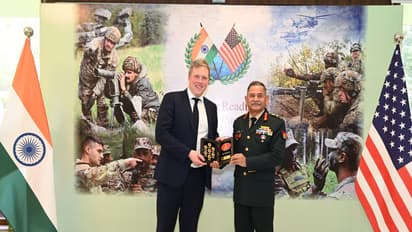 US Secretary of Army Driscoll meets COAS General Upendra Dwivedi (Photo/X@ADGPI)