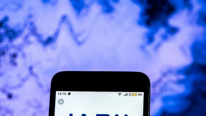 Jabil’s Stock Rallies On Beat-And-Raise Quarter, CEO Downplays Trump Tariff Concerns – Retail Sentiment Brightens