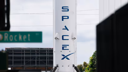 https://stocktwits.com/news-articles/markets/equity/spacex-ambitious-starship-expansion-plans-see-raymond-james-reiterate-800-price-target/cZxfvFARBq1