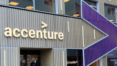 Accenture Stock Drops Despite Beat-And-Raise Quarter On Federal Cost-Cutting Worries – Retail’s Cautiously Optimistic