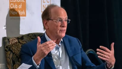https://stocktwits.com/news-articles/markets/equity/blackrock-larry-fink-roche-andre-hoffman-interim-co-chair-world-economic-forum/chsPxsCRdfx