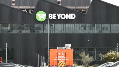 https://stocktwits.com/news-articles/markets/equity/beyond-meat-stock-breaches-1-dollar-amid-launch-of-new-flavors-in-beverage-line/cZTcsFuRITM