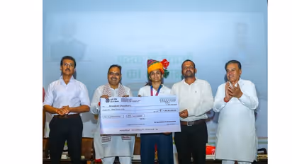Rajasthan CM Bhajan Lal Sharma felicitates CWG medal winners. (Photo: X/ @BhajanlalBjp)