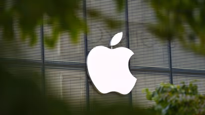 https://stocktwits.com/news-articles/markets/equity/aapl-stock-downgrade-wall-street-memory-inflation-pressures-several-quarters/cZo5nX1RJEH