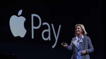 https://stocktwits.com/news-articles/markets/equity/apple-pay-chief-jennifer-bailey-retiring-after-25-years-aapl-stock-slips/cZoN77jRJXj