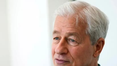 https://stocktwits.com/news-articles/markets/equity/jp-morgan-ceo-jamie-dimon-says-retirement-still-several-years-away/chkrRgDRbvI