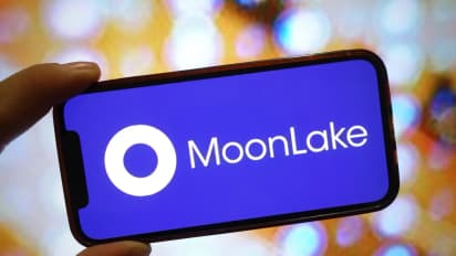 https://stocktwits.com/news-articles/markets/equity/moon-lake-psoriatic-arthritis-drug-shows-promise-in-phase-3-trial/cZojq84RJOK