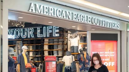American Eagle Outfitters Stock Touches 52-Week Low After Mixed Q4 Earnings: Retail Sentiment Sours
