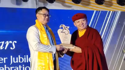 Kiren Rijiju honoured with traditional 'Khata', momento (Photo/ANI)