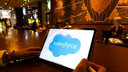 Salesforce Stock Receives Price Target Cut Ahead Of Wednesday's Q4 Print - Retail Eyes Rally Reacceleration