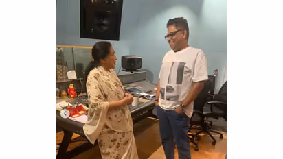 Late singer Asha Bhosle, Shamir Tandon (Photo/Instagram/shamir.tandon)