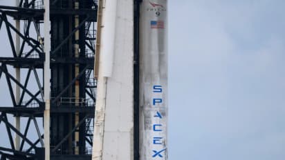 https://stocktwits.com/news-articles/markets/equity/space-x-launches-amazon-kuiper-satellites-in-second-mission-for-rival/chruysMRdeG