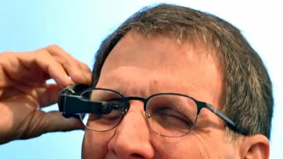 Vuzix Bags $500K Order For Its Smart Glasses From Augmex: Retail Turns Bullish Despite Stock Decline