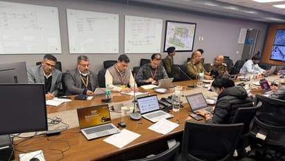 Senior officials of Ministry of Civil Aviation at the Airport Operations Control Centre in Delhi (Photo/ @MoCA_GoI)