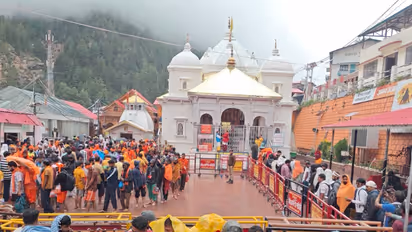 Large number of devotees gather at Gangotri Dham (Photo/ANI)