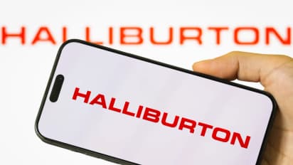 https://stocktwits.com/news-articles/markets/equity/halliburton-stock-surges-most-in-over-6-months-on-ai-data-center-push/cLGPwmkR3pj