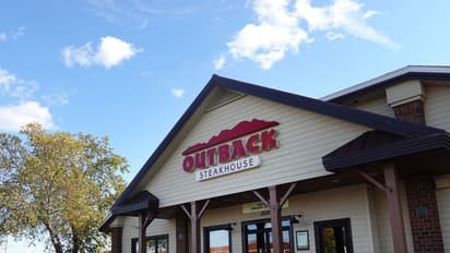 Bloomin’ Brands Stock Dives To One-Year Low After Q4 Revenue Fall: Retail Sentiment Turns Gloomy