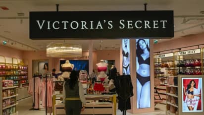 https://stocktwits.com/news-articles/markets/equity/victoria-s-secret-cfo-sees-momentum-in-fourth-quarter-what-s-driving-the-optimism/cLISOdHREkM