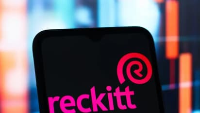 https://stocktwits.com/news-articles/markets/equity/reckitt-benckisers-5b-essential-home-divestment-falters-as-bids-miss-mark-report/chkuGMDRbwc