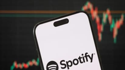 https://stocktwits.com/news-articles/markets/equity/spotify-q1-2025-earnings/chQ6RzxRbLa