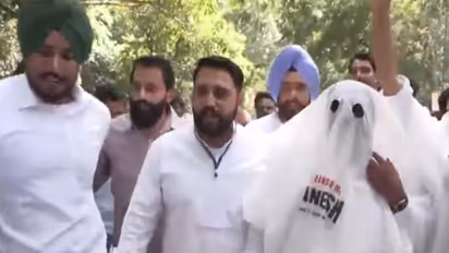 Youth Congress workers hold protest against the Election Commission in Delhi (Photo/ANI)