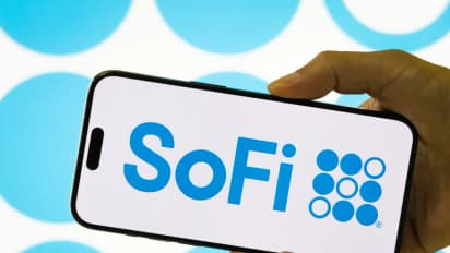 https://stocktwits.com/news-articles/markets/equity/sofi-q2-earnings-beat-guidance-raised-stock-falls/cZNRumWRJRM