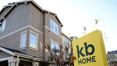 KB Home Stock Slips After-Hours On Q1 Revenue Miss, Annual Forecast Cut: Retail Confidence Diminishes