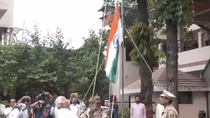 Mohan Bhagwat hoists National Flag at RSS headquarters (Photo/ANI)