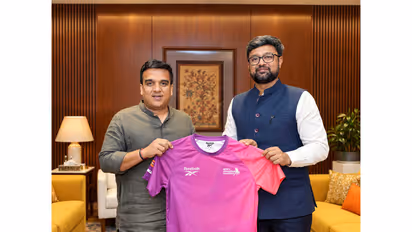 Gujarat Deputy Chief Minister Harsh Sanghavi (L). (Photo/Gujarat CMO)