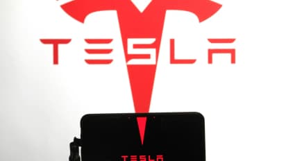 https://stocktwits.com/news-articles/markets/equity/tesla-s-robotaxi-push-drives-stifel-s-25-percent-upside-call/cLPkUCaREe5