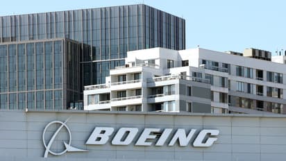 Boeing Stock Trades Lower After Q4, Full-Year Delivery Report: Retail On Wait-And-Watch Mode